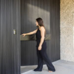 _0000s_0001s_0000s_0007_wall panel exterior co-extruded G06 silver grey-1